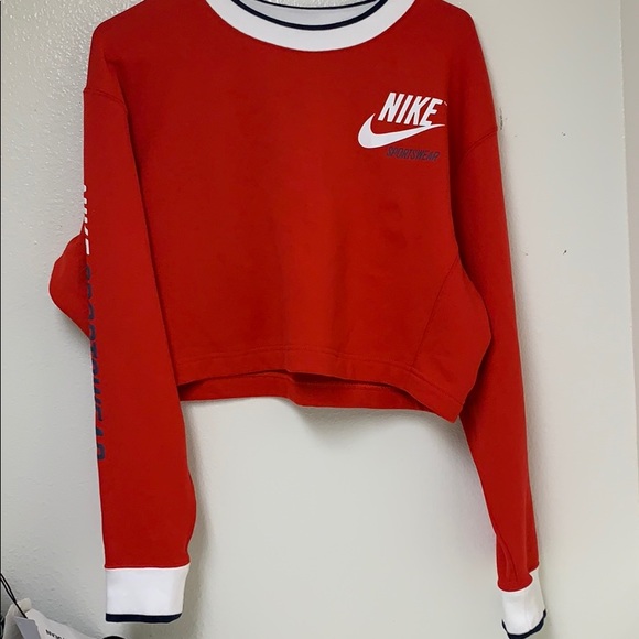 Nike Sweaters - Cropped Nike sports reverse inside out sweater